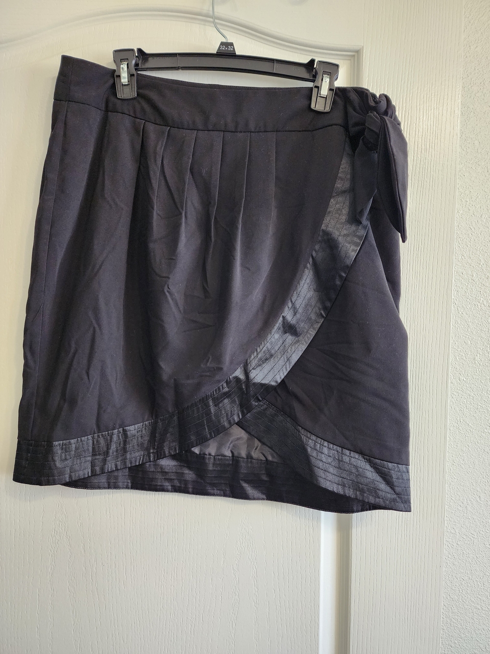 Worthington Black Mini Wrap Skirt with Bow